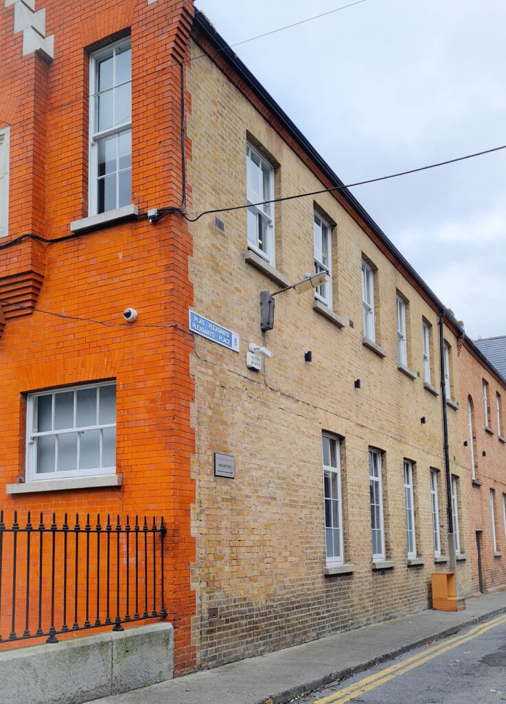 Πορτοκαλί κτίριο στο Δουβλίνο